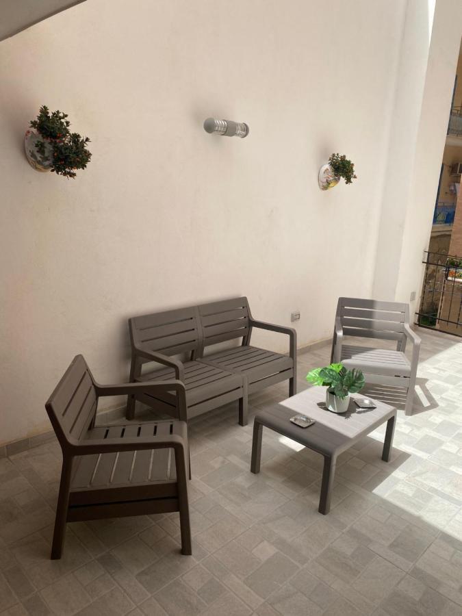 I Parrini Acomodação com café da manhã Porto Empedocle Exterior foto